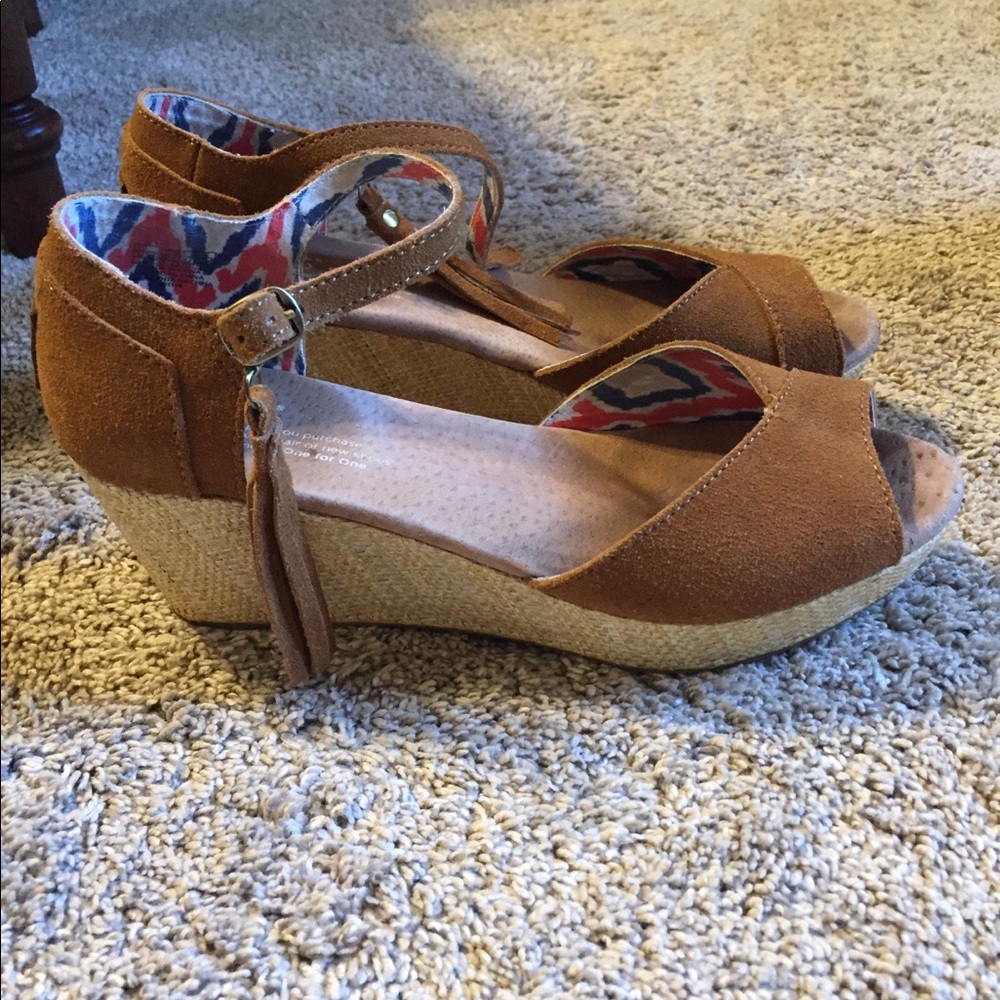 Toms platform Mary Jane sandals